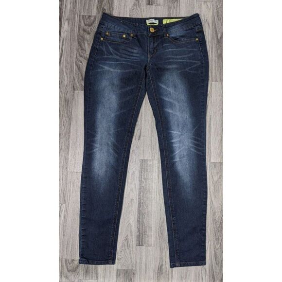 (3/$35) Indigo Rein Juniors Size 7 Skinny Embroidered Whiskered Denim Blue Jeans - Picture 1 of 11